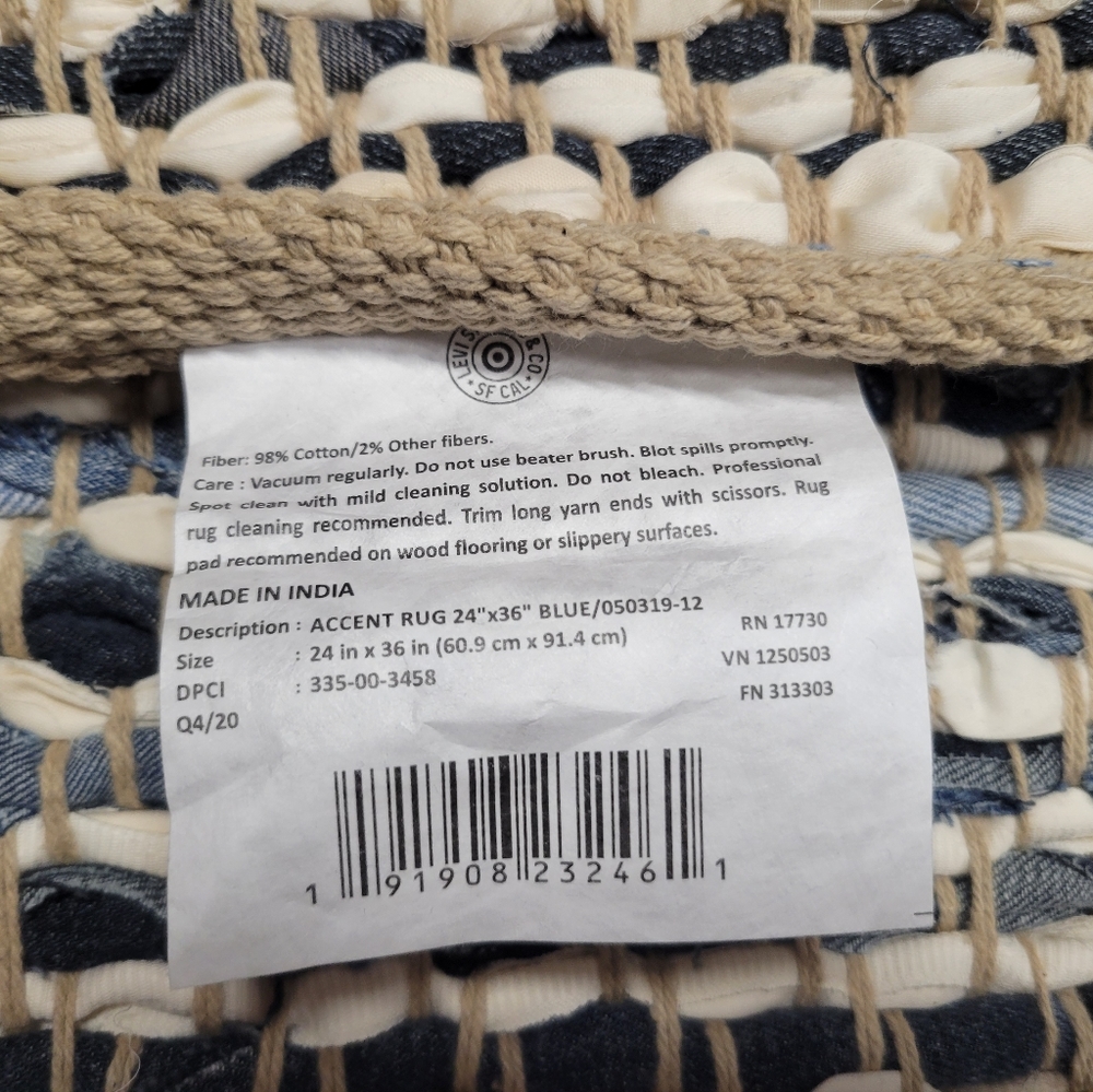 Brand New Levi's x Target Limited Edition 2' x 3' Denim Scrap Rug - Picture 5 of 6